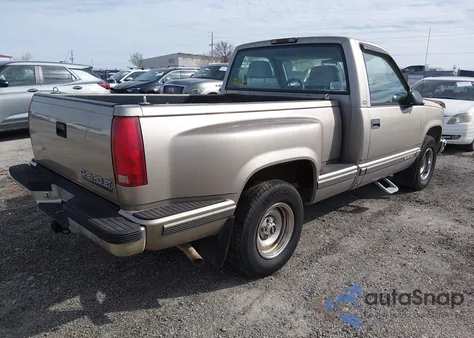 1998 Chevrolet C1500 Fleetside z USA, uszkodzony, nr VIN 1GCEC14W8WZ134339